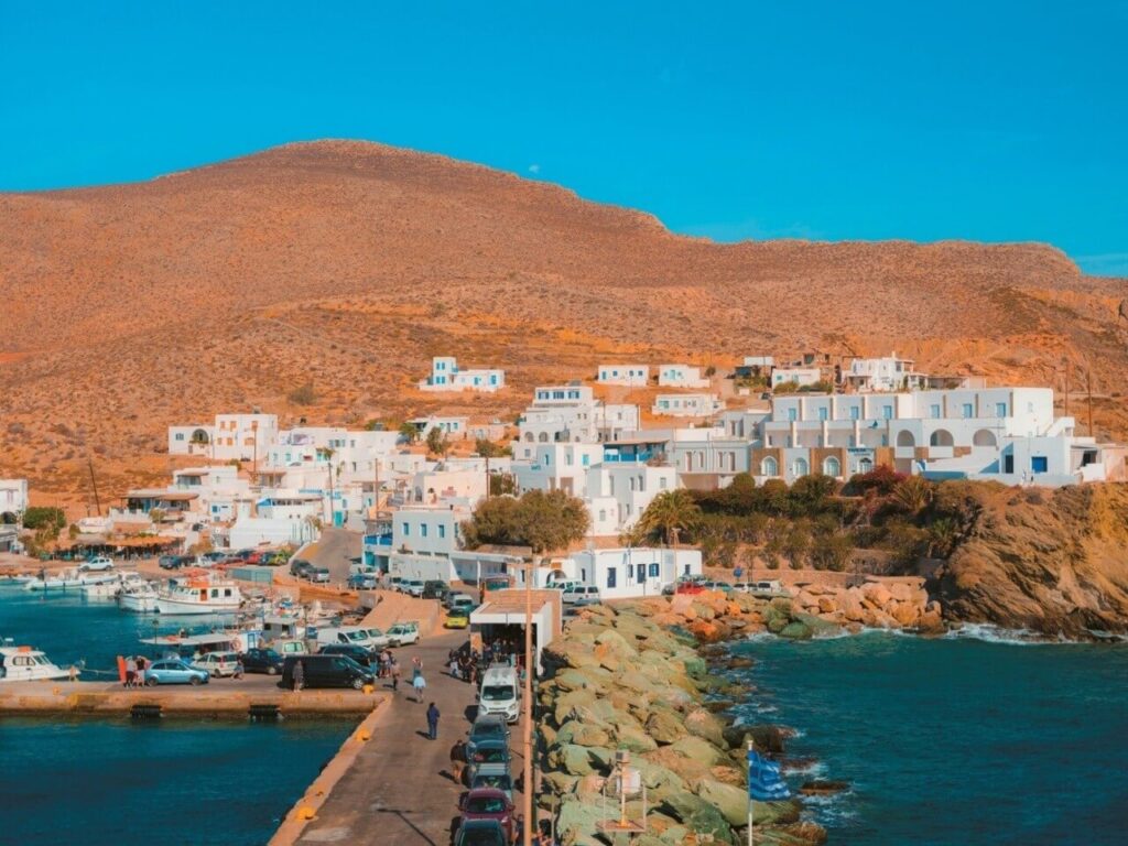 Νέα πολεοδομικά σχέδια: Πόσο και ποιοι χτίζουν σε Μύκονο και Σαντορίνη